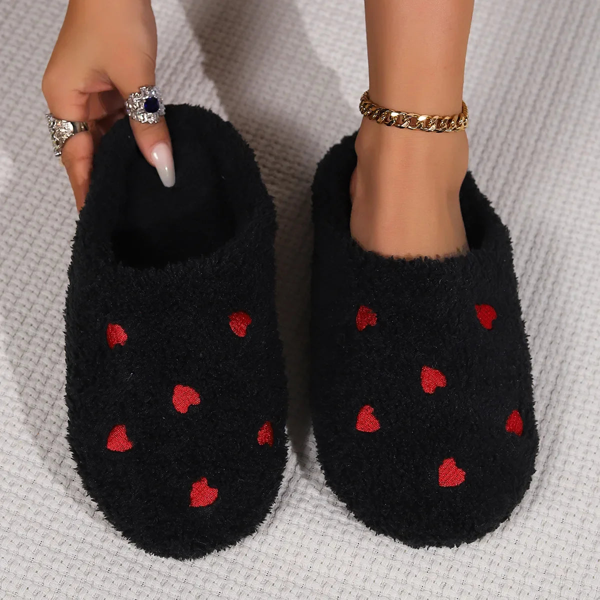 Heart-Shaped Slippers Love Mute